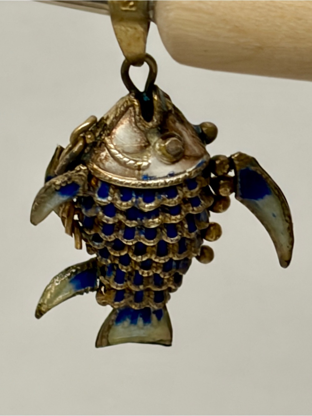 Vintage Chinese Articulated Fish Pendant Gilt Silver - Blue & White Enamel